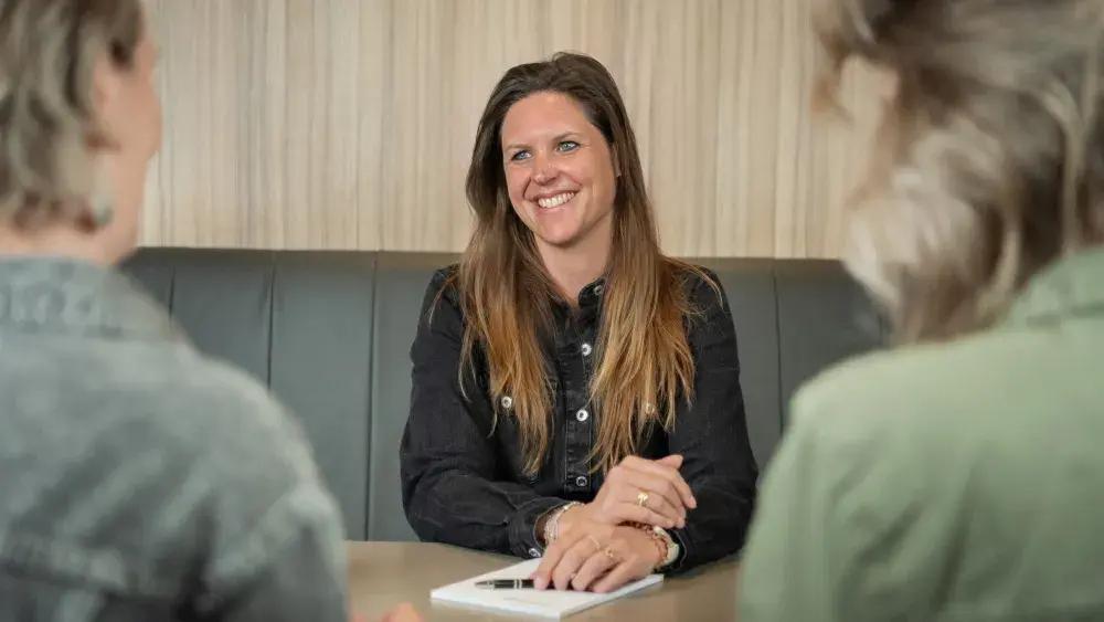HR Laura in gesprek